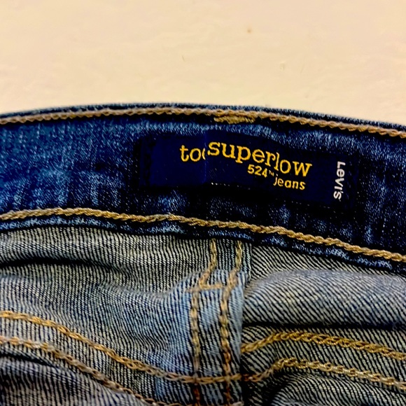 Levis 524 Superlow Bootcut Jeans - cropped - Picture 6 of 8